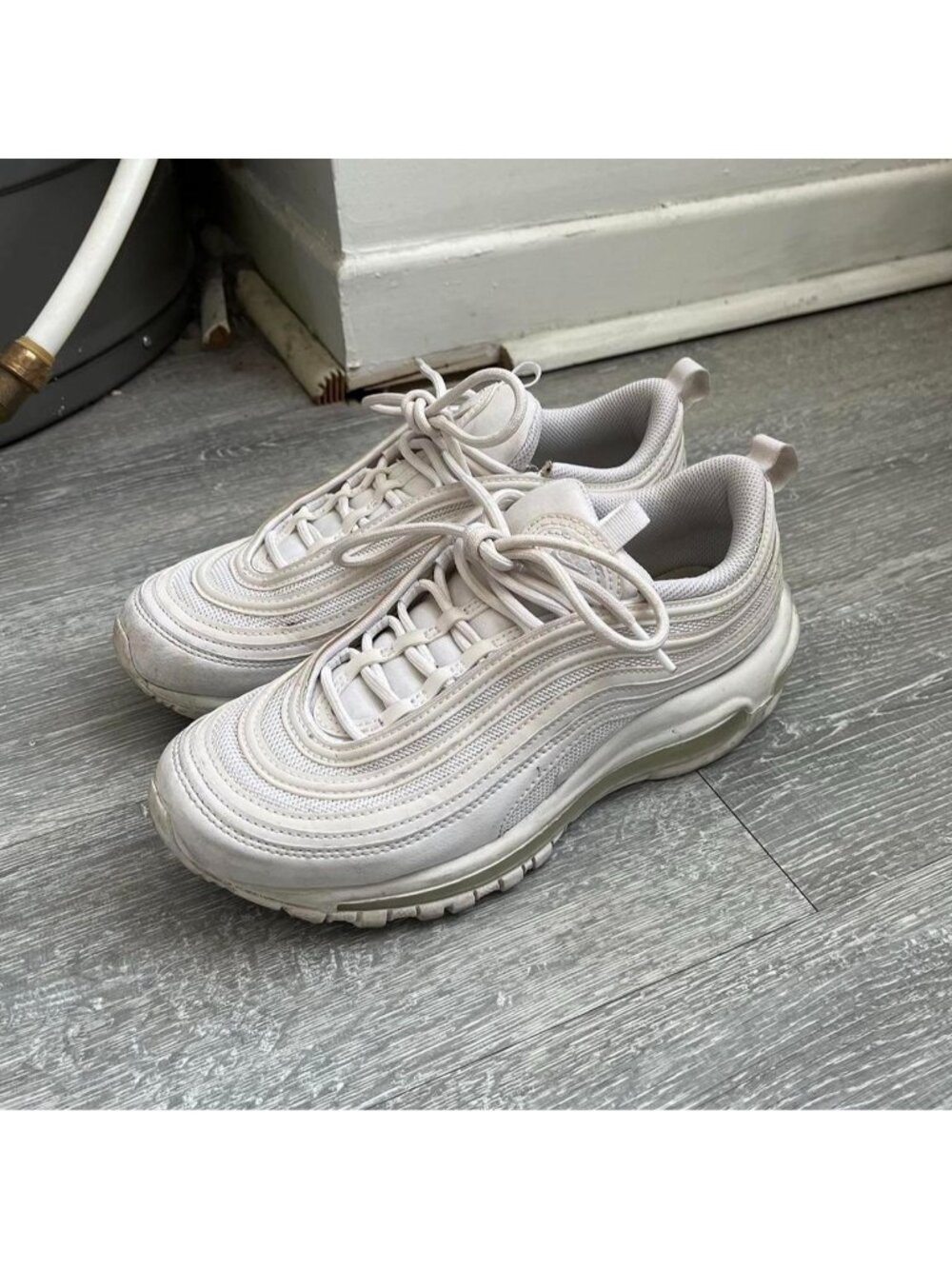 White Nike Air Max 97 Athletic / Y2K Shoes / Sneakers (Women’s Size 7.5 US)